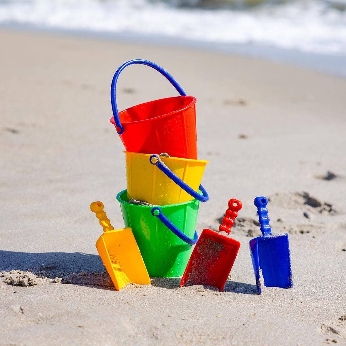 Classic Large Sand & Snow Pail – Heavy-Duty Bucket (Assorted Colors)