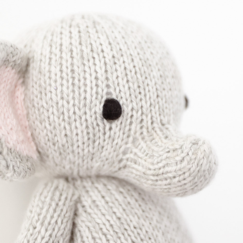 Baby Elephant - cuddle + kind