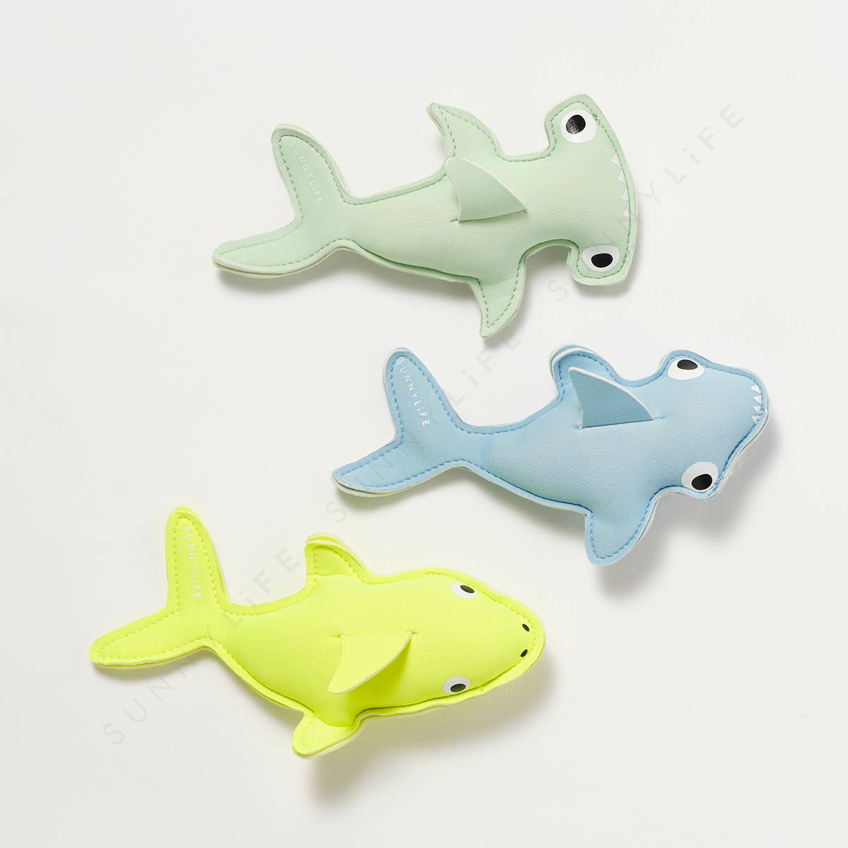 Salty the Shark Dive Buddies Set by Sunnylife