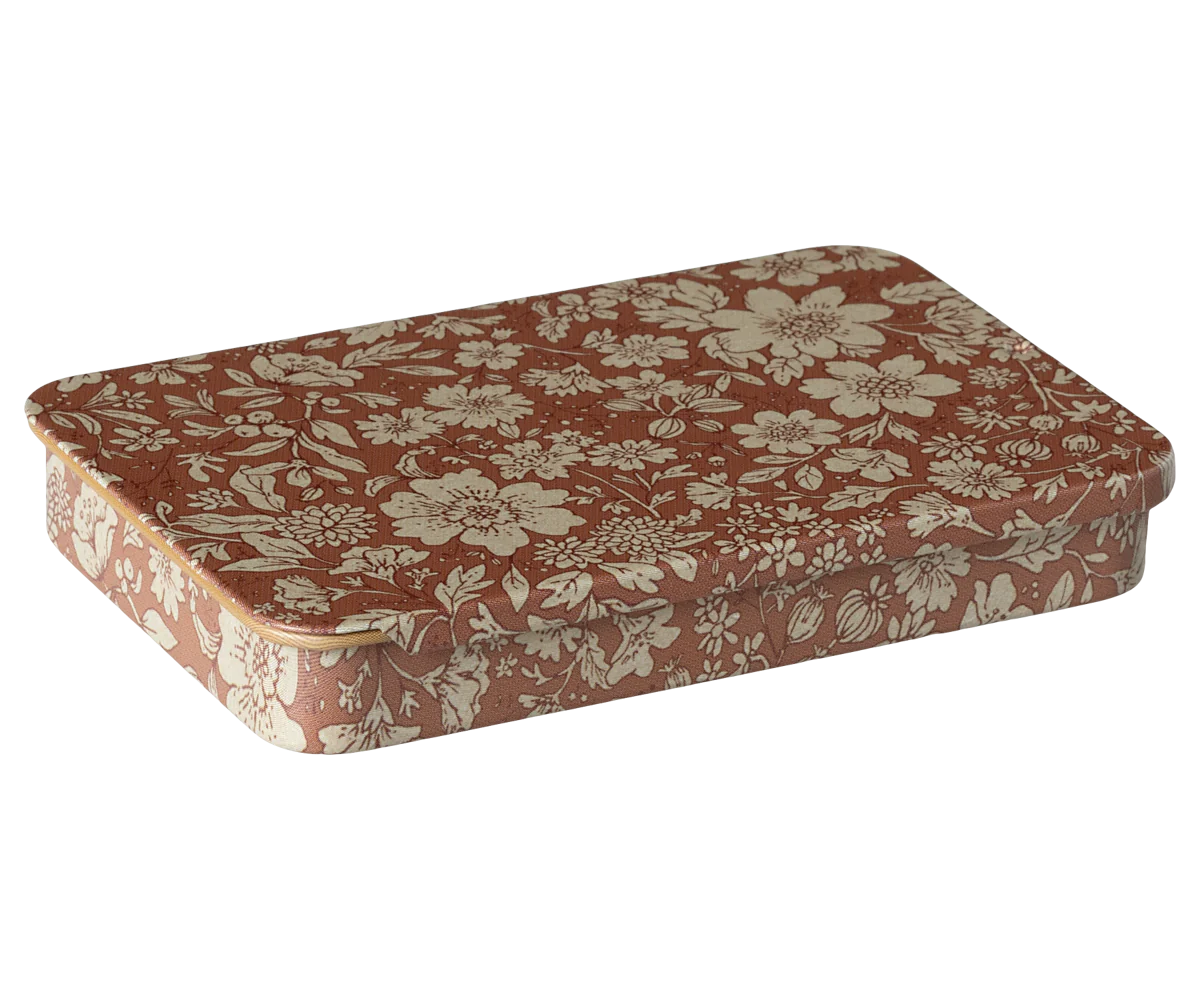 Metal box by Maileg
