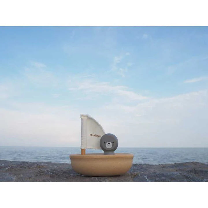 Seal in Sailing Boat by PlanToys