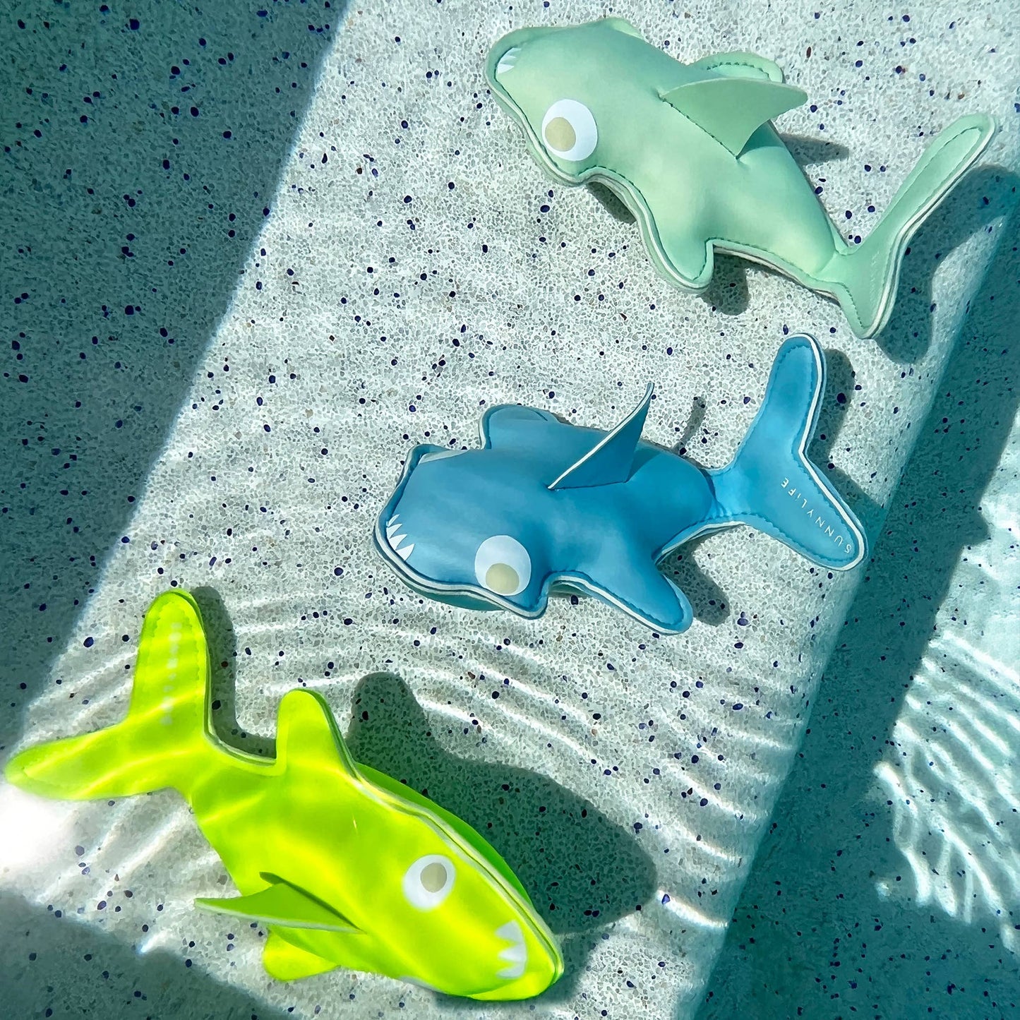 Salty the Shark Dive Buddies Set by Sunnylife
