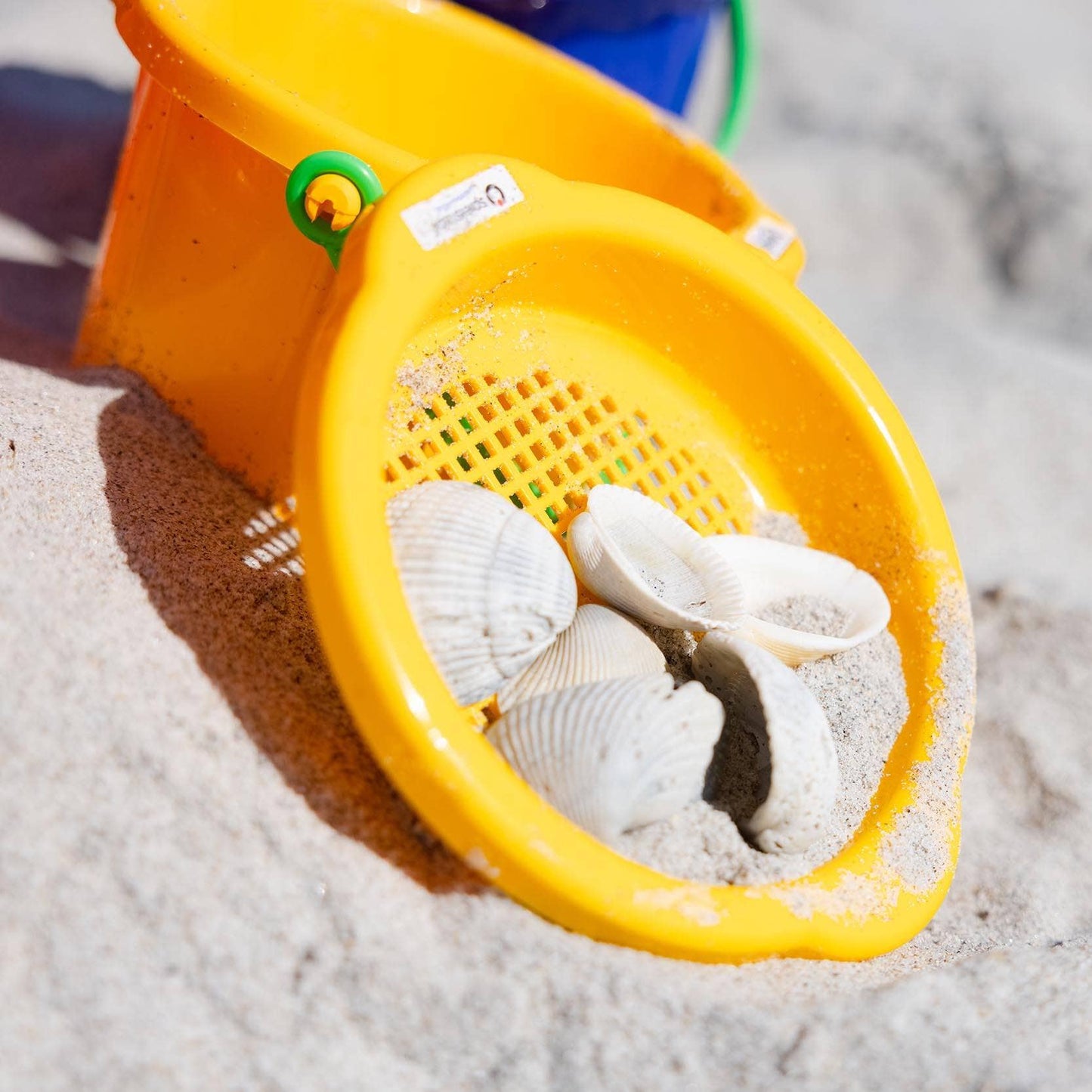 Small Sand Sieve – Durable Sandbox Sifter (Assorted Colors)