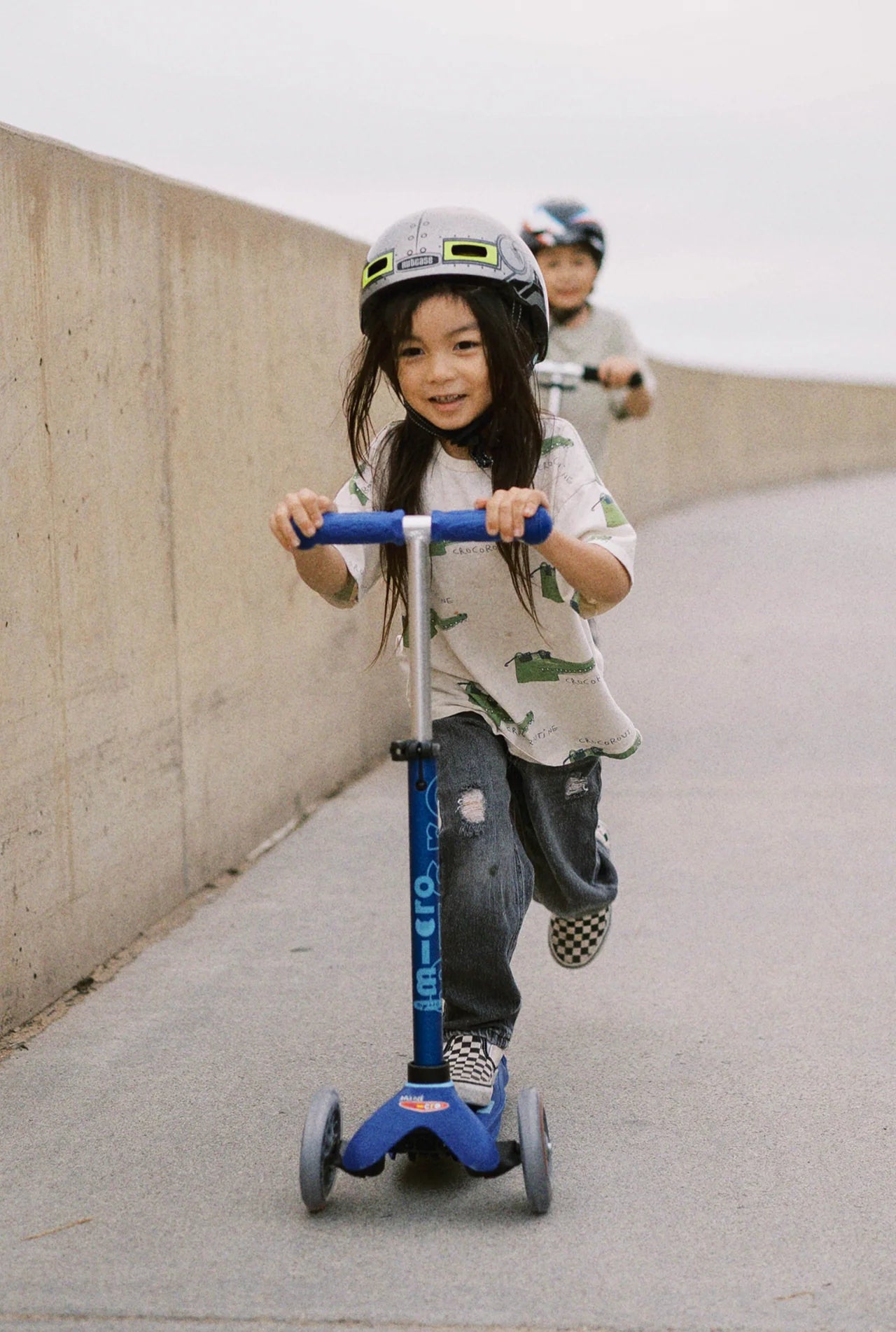 Mini Deluxe Scooter by Micro
