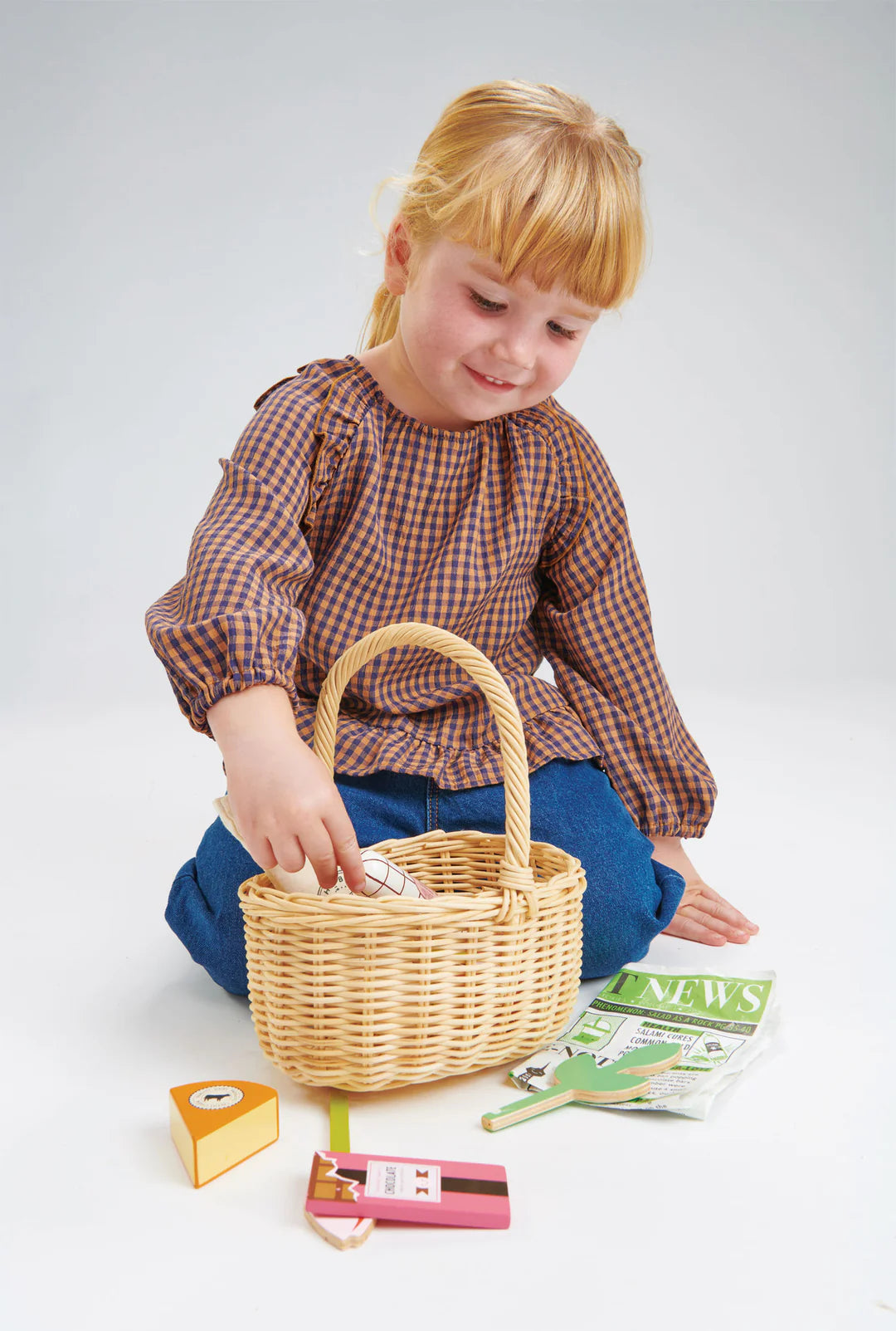 Farmer's Market Shopping Basket by Tender Leaf Toys