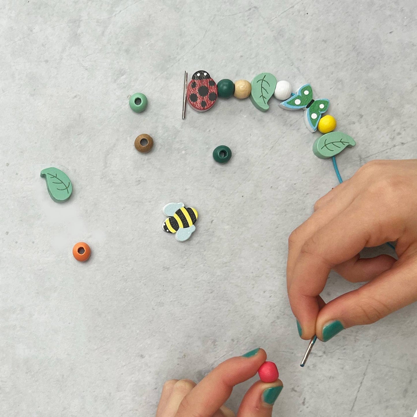 Minibeast Bracelet Kit