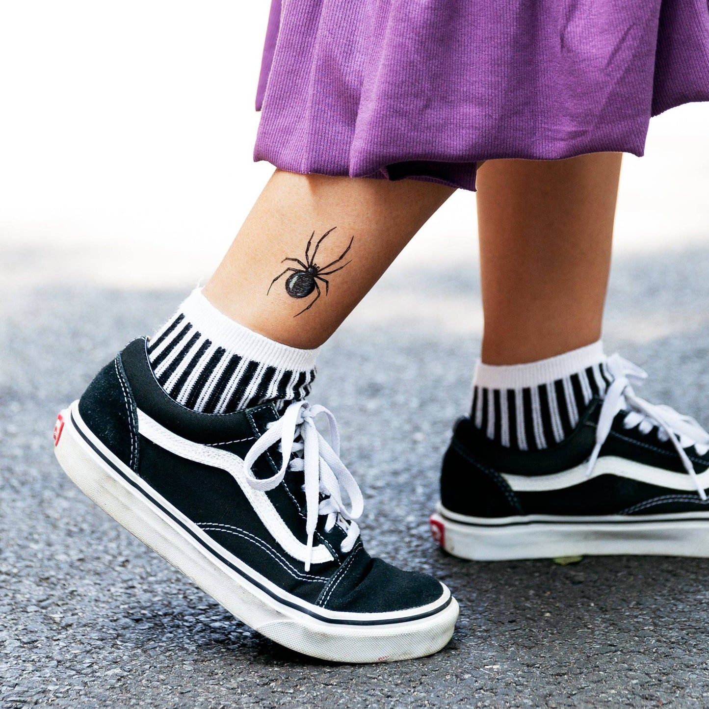 Black Widow Temporary Tattoo Pair - Tattly