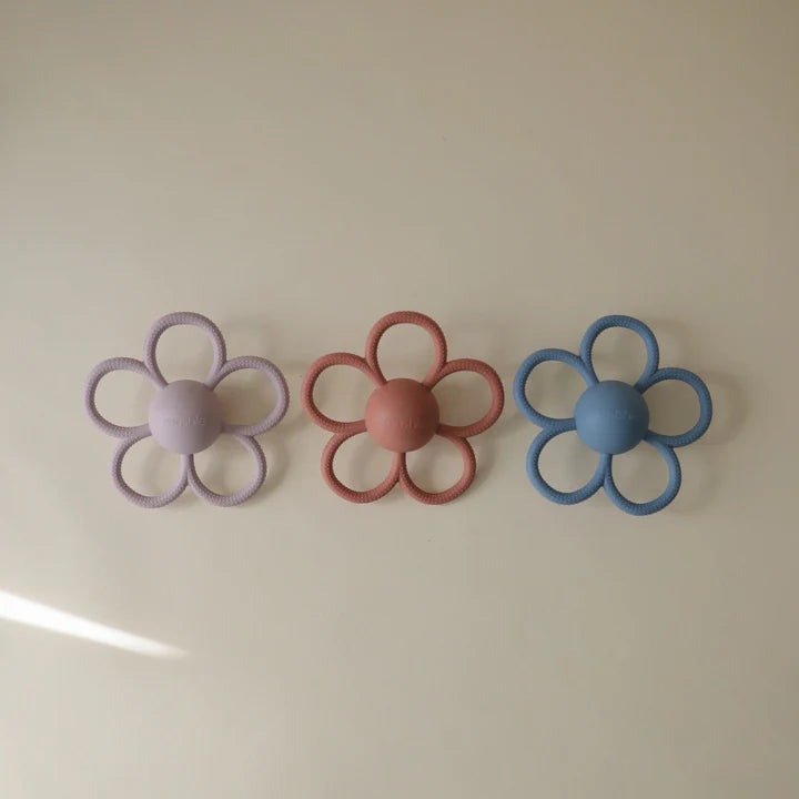 Daisy Rattle Teether by mushie
