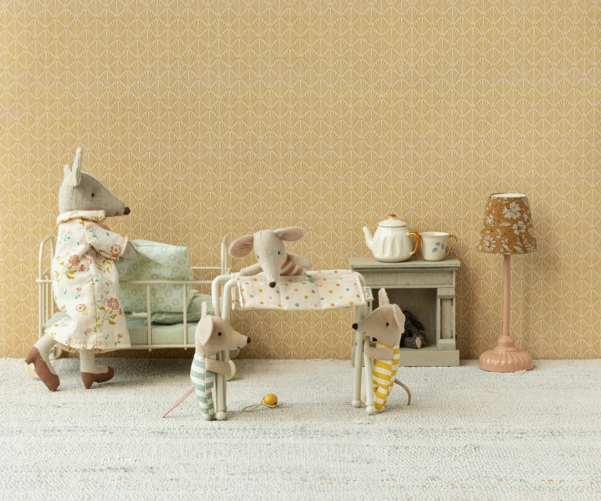 Nursery Table, Baby Mouse, Off White