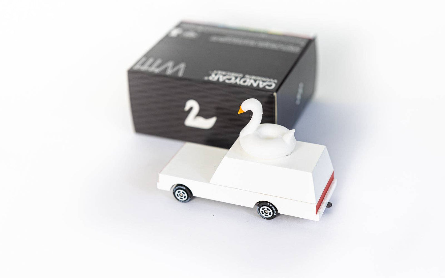 White Swan Wagon Candylab Car