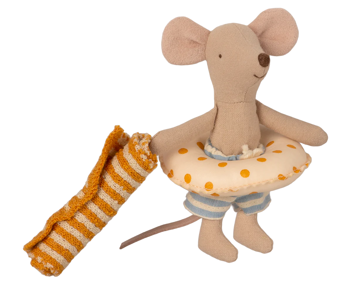 Beach Little Brother Mouse