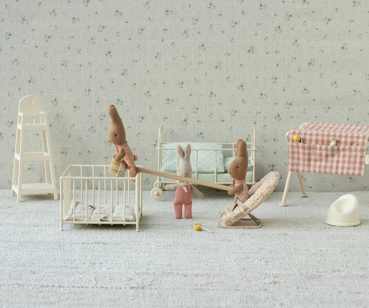 Mini Rabbit, Red Check