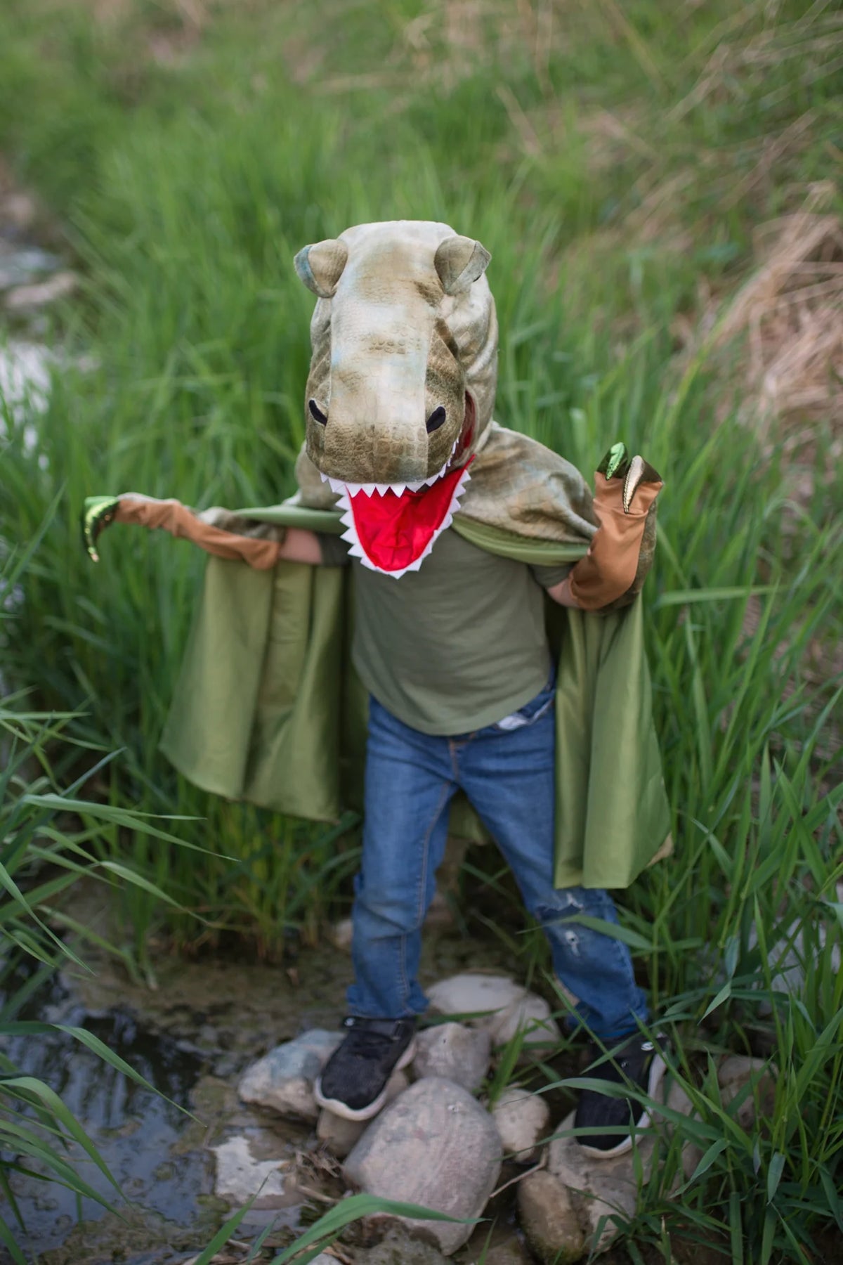 Grandasaurus T-Rex Cape With Claws