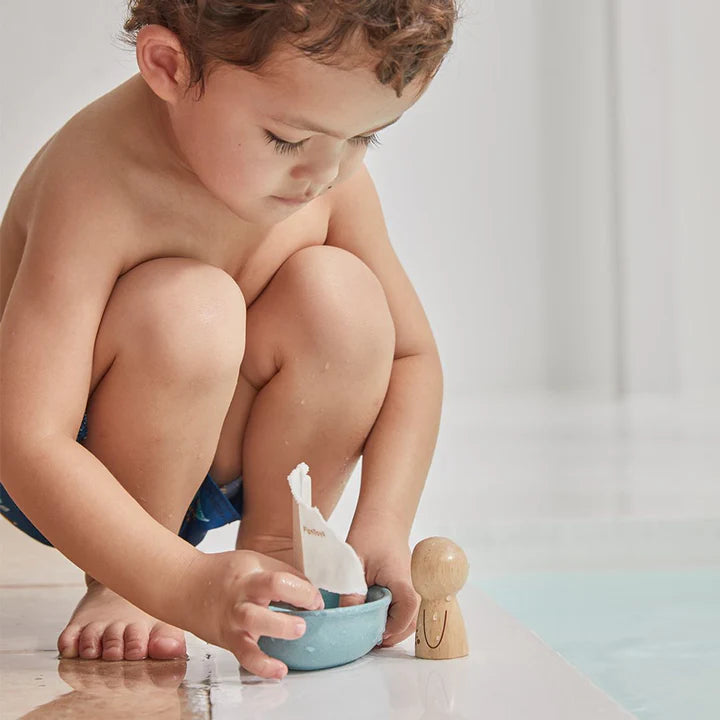 Walrus in Sailing Boat by Plan Toys