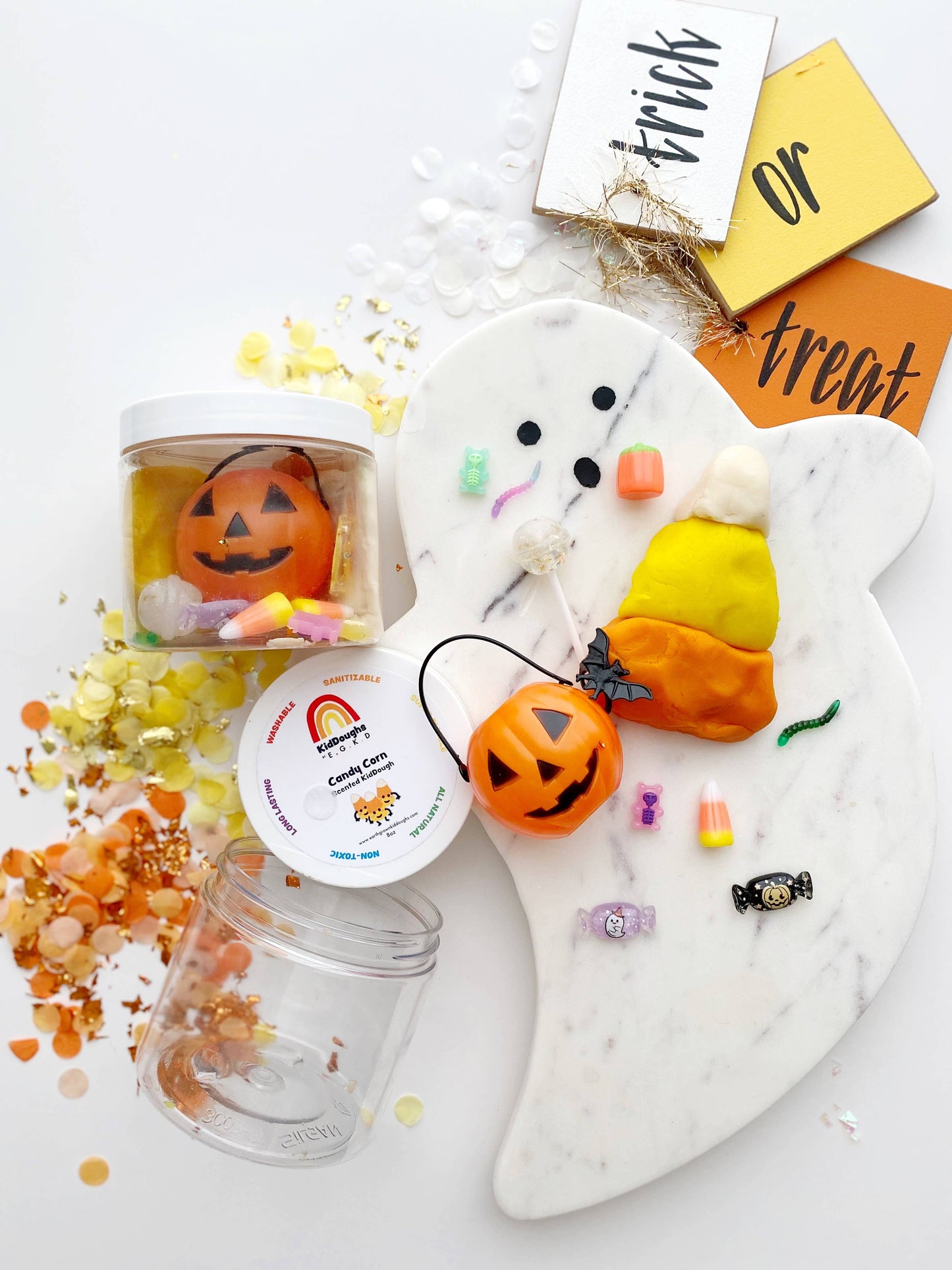 Trick or Treat Dough-To-Go Sensory Play Kit