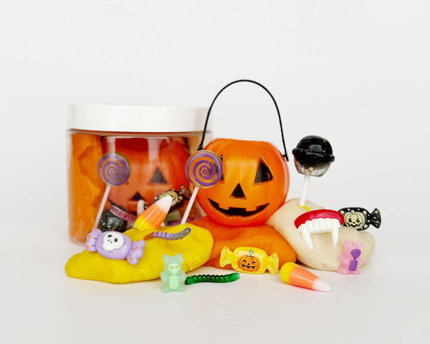 Trick or Treat Dough-To-Go Sensory Play Kit