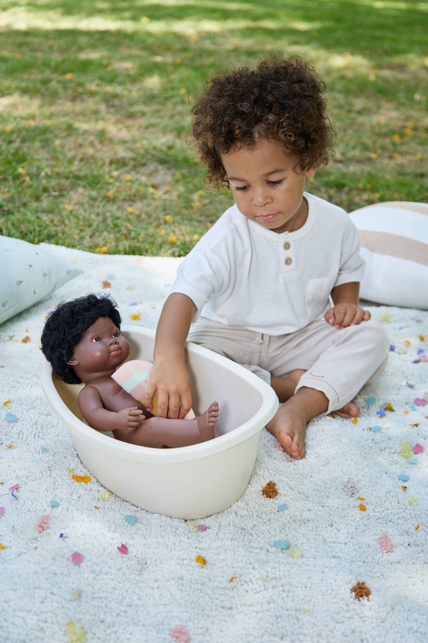 Miniland Bathtub and Rainbow Sponge Set