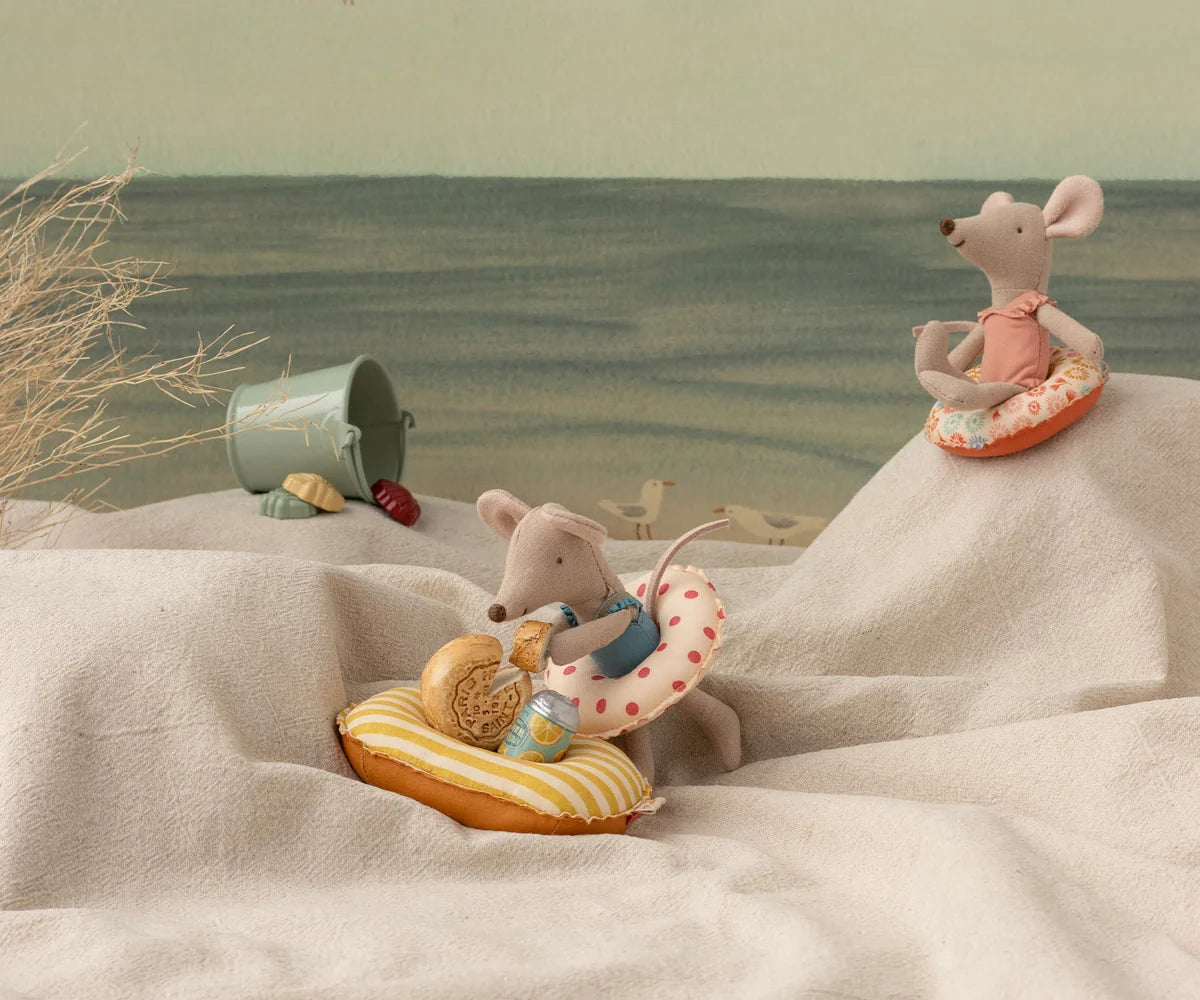Rubber Boat, Small Mouse