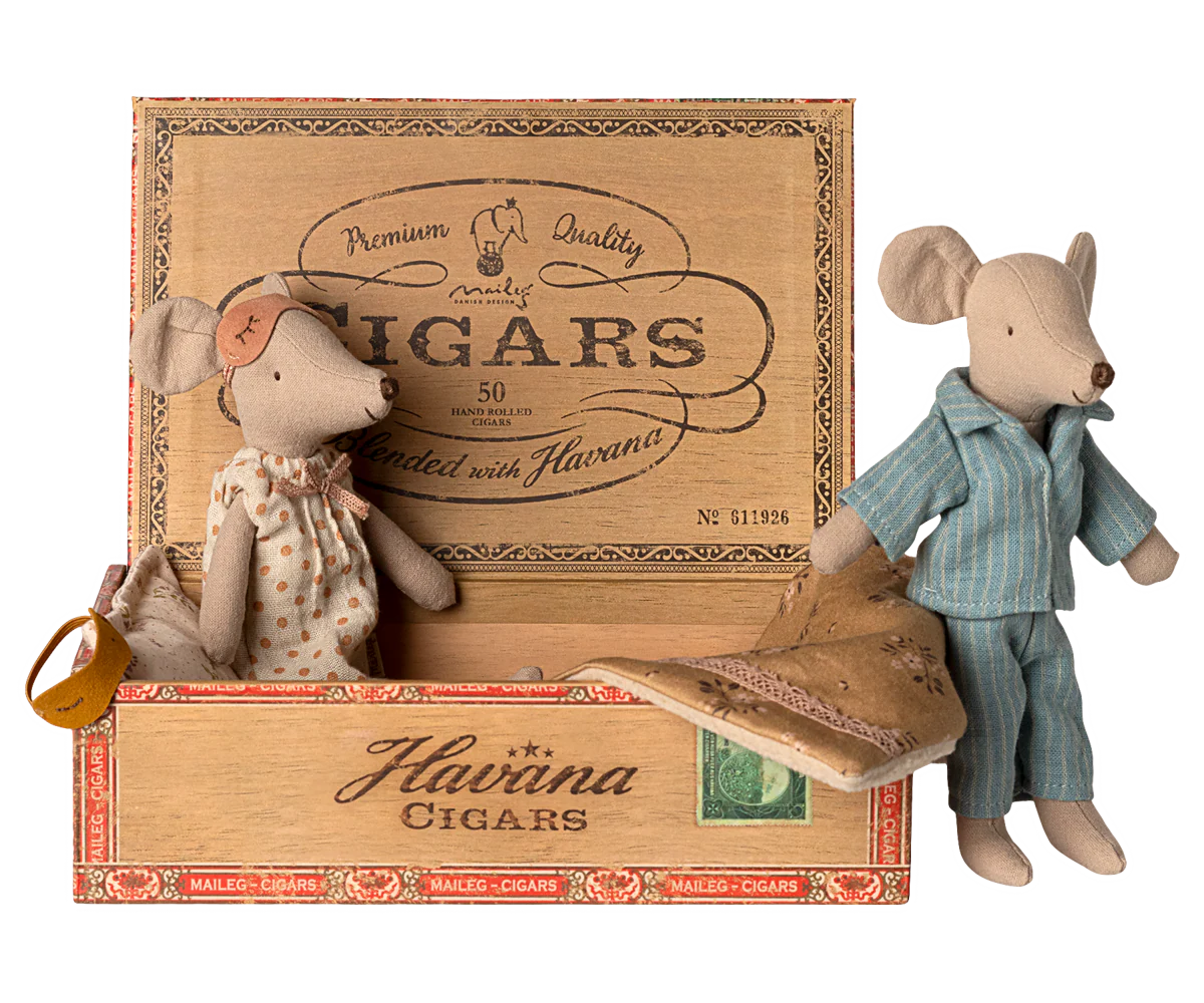 Mum and Dad Mice in Cigar Box (2026 Version)