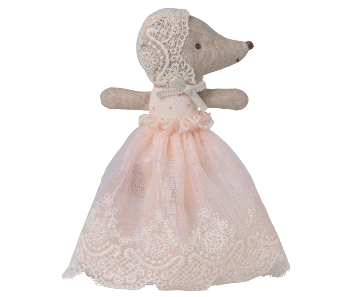 Baby Mouse in Gown, Powder