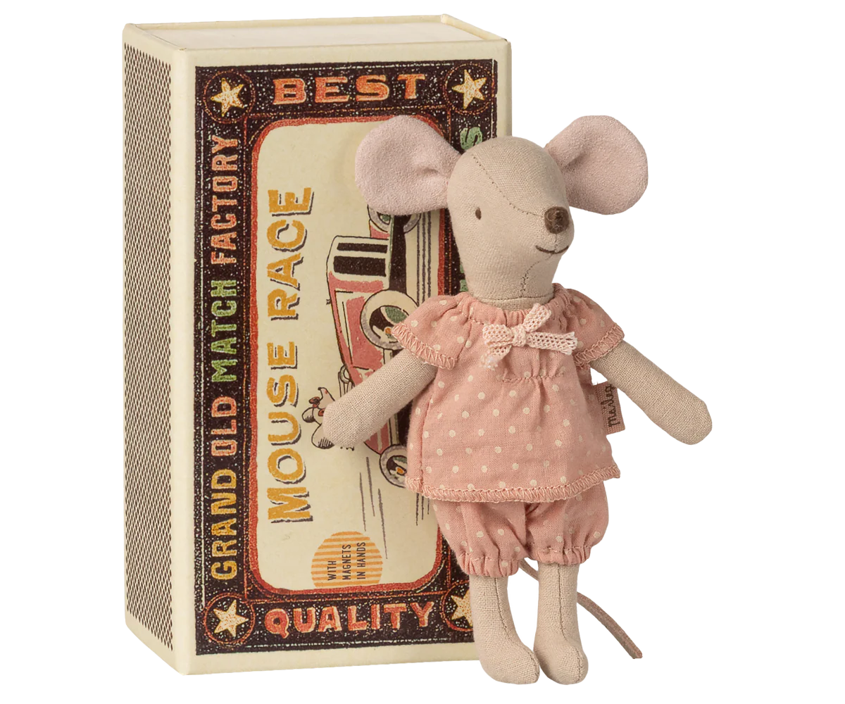 Big sister mouse in matchbox by Maileg
