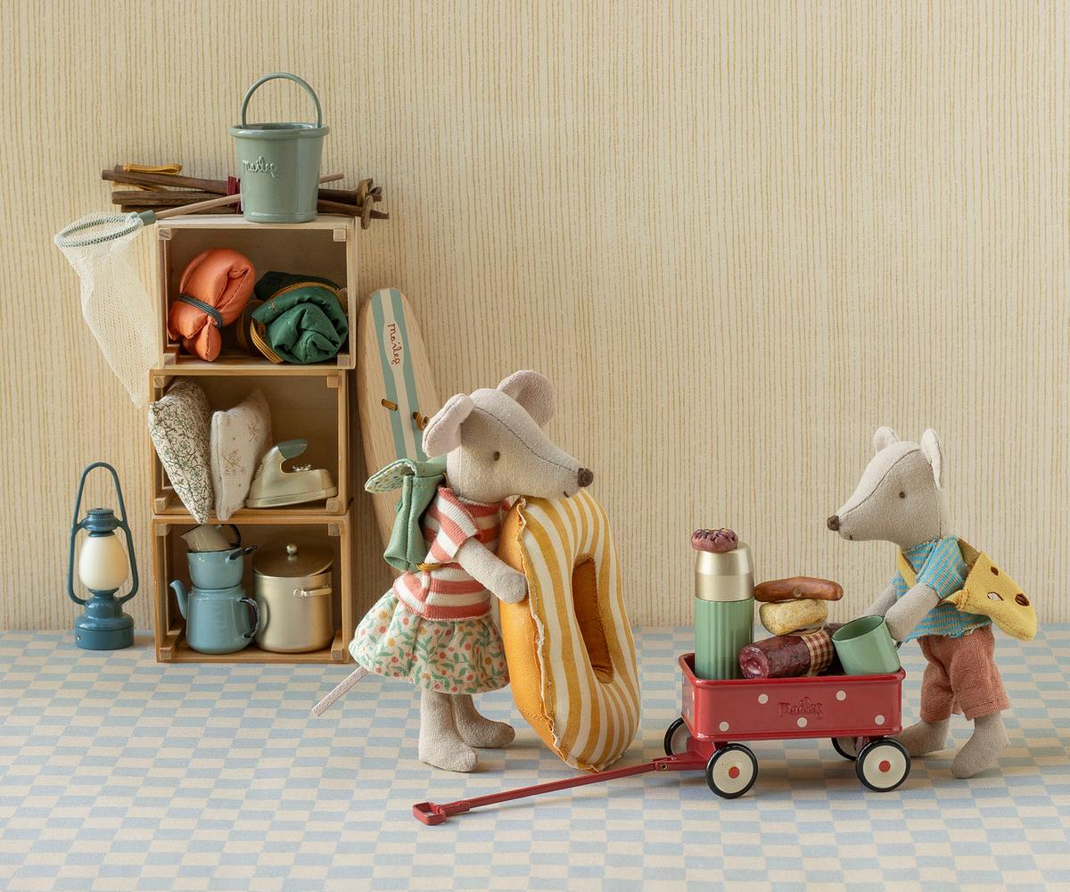 Rubber Boat, Small Mouse