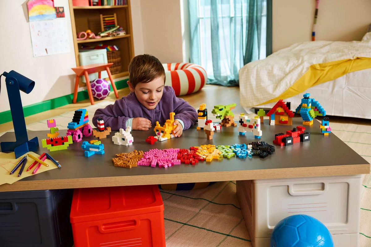 LEGO Classic Creative Colorful Bricks