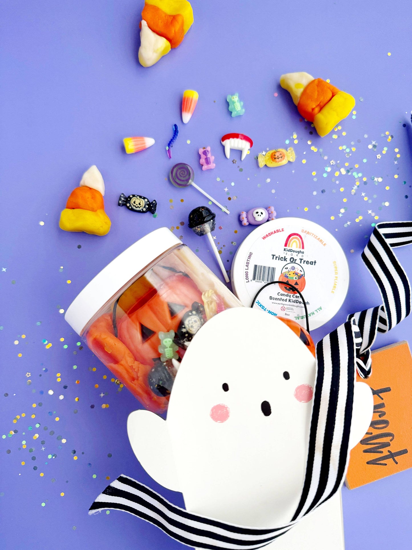 Trick or Treat Dough-To-Go Sensory Play Kit