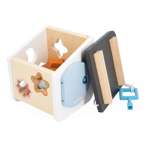 Bird House Shaper Sorter by Janod